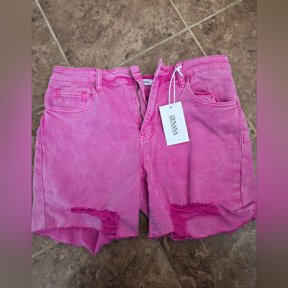 Zenana Outfitters Pink Distressed Women Shorts